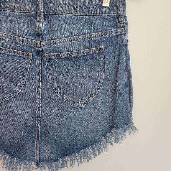 We The Free Bailey Denim Mini Skirt Frayed Raw Curved Hem Women 25 - Picture 9 of 12